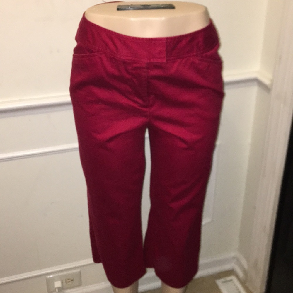 Secretly slender Capri pant